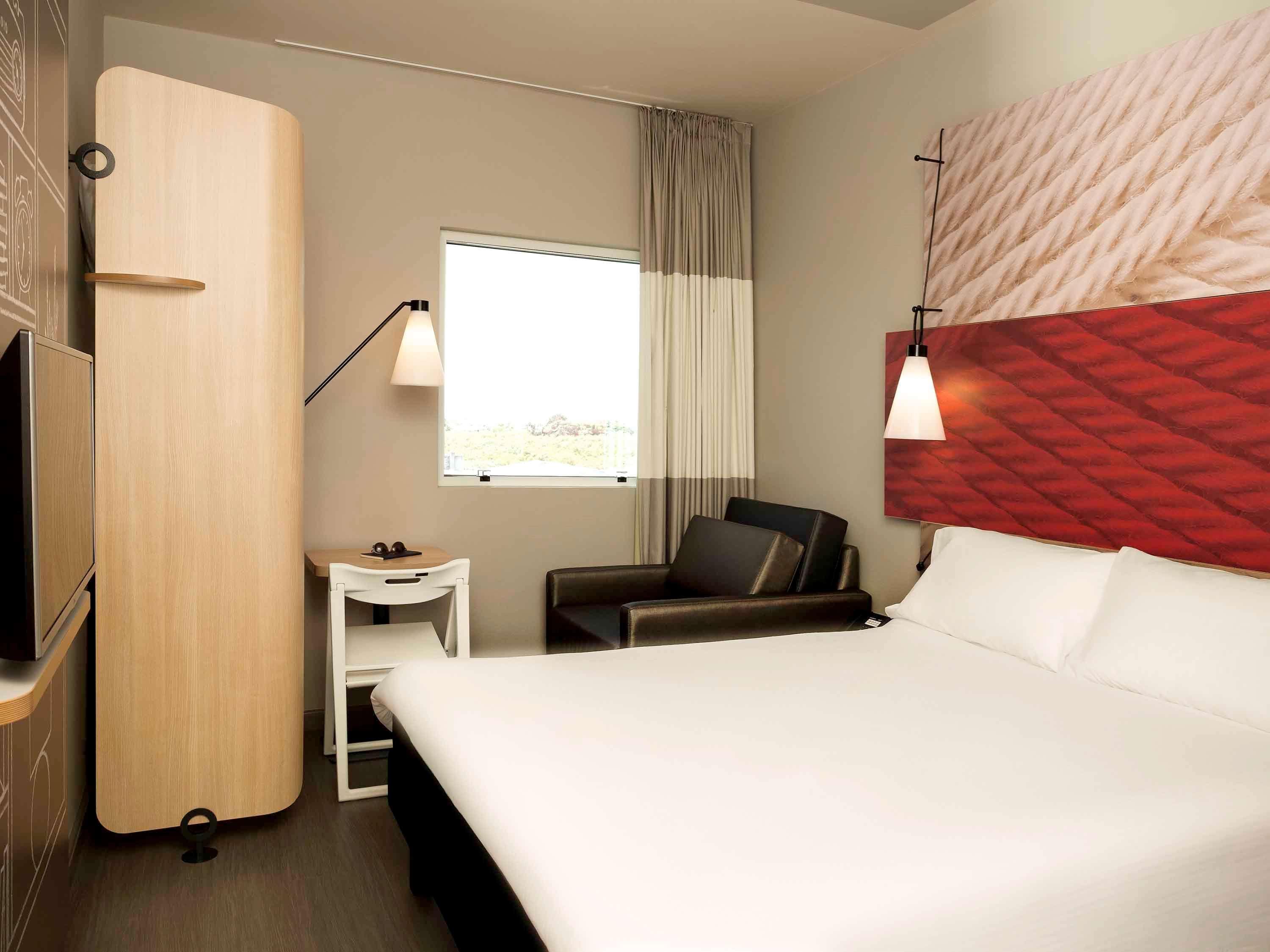 Ibis Paranaguá Exterior foto